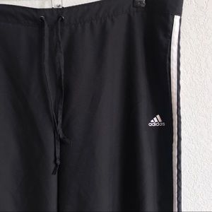 adidas Pants - Adidas | 3-Stripe Black Cropped Sweatpants XL adidas Pants - Adidas | 3-Stripe Black Cropped Sweatpants XL